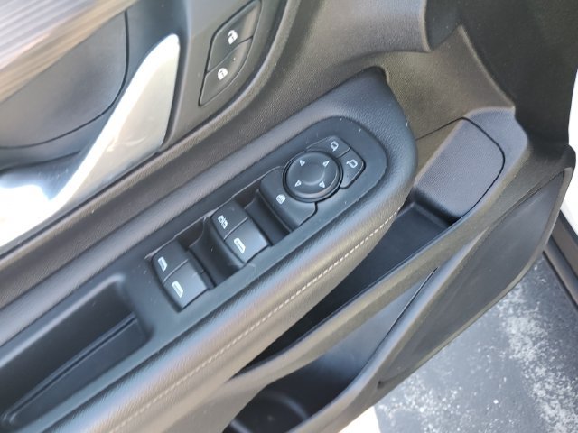Used 2022 GMC Terrain SLE FWD image 20