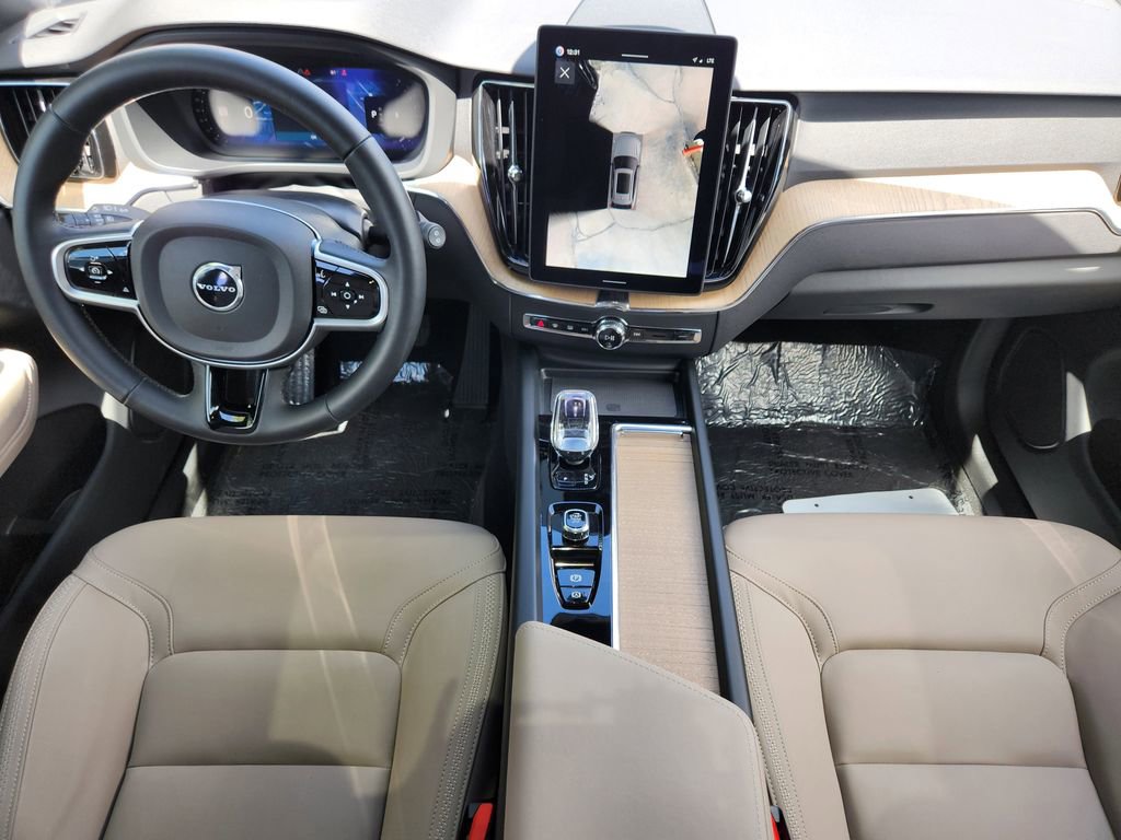 New 2026 Volvo XC60 B5 Plus w/ Protection Package Premier AWD/4WD image 17
