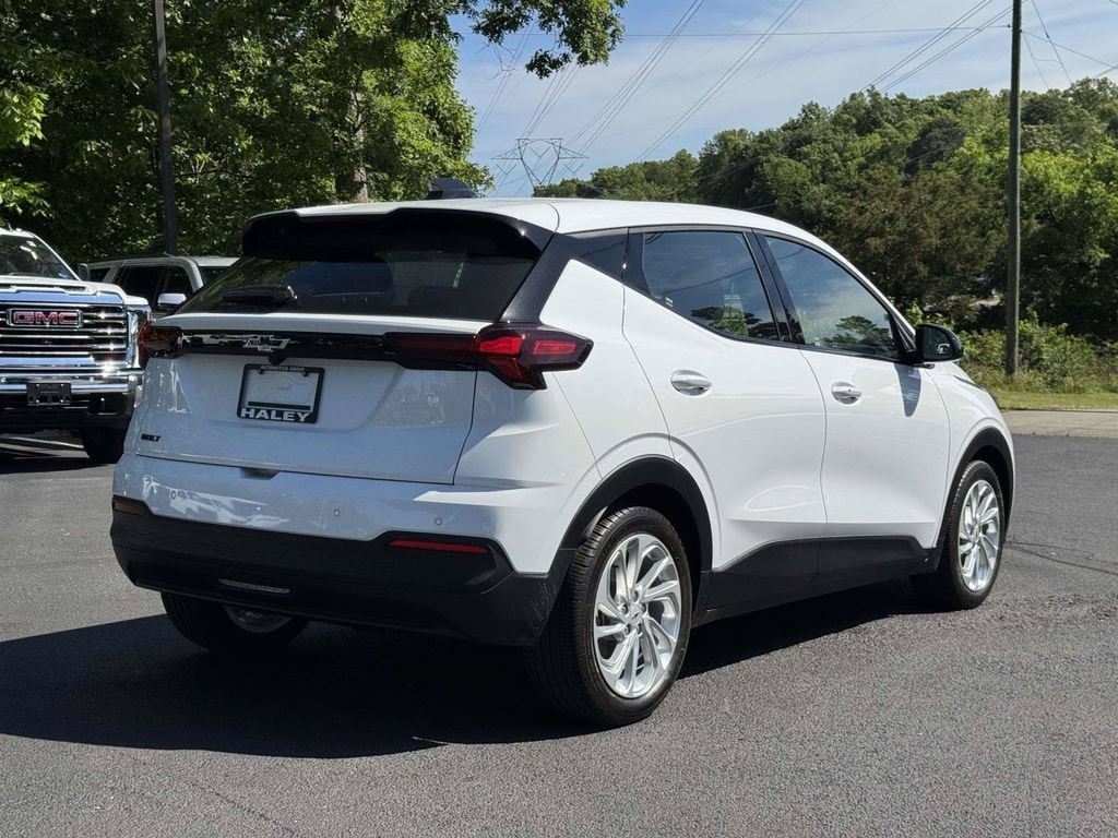 New 2027 Chevrolet Bolt LT FWD image 20