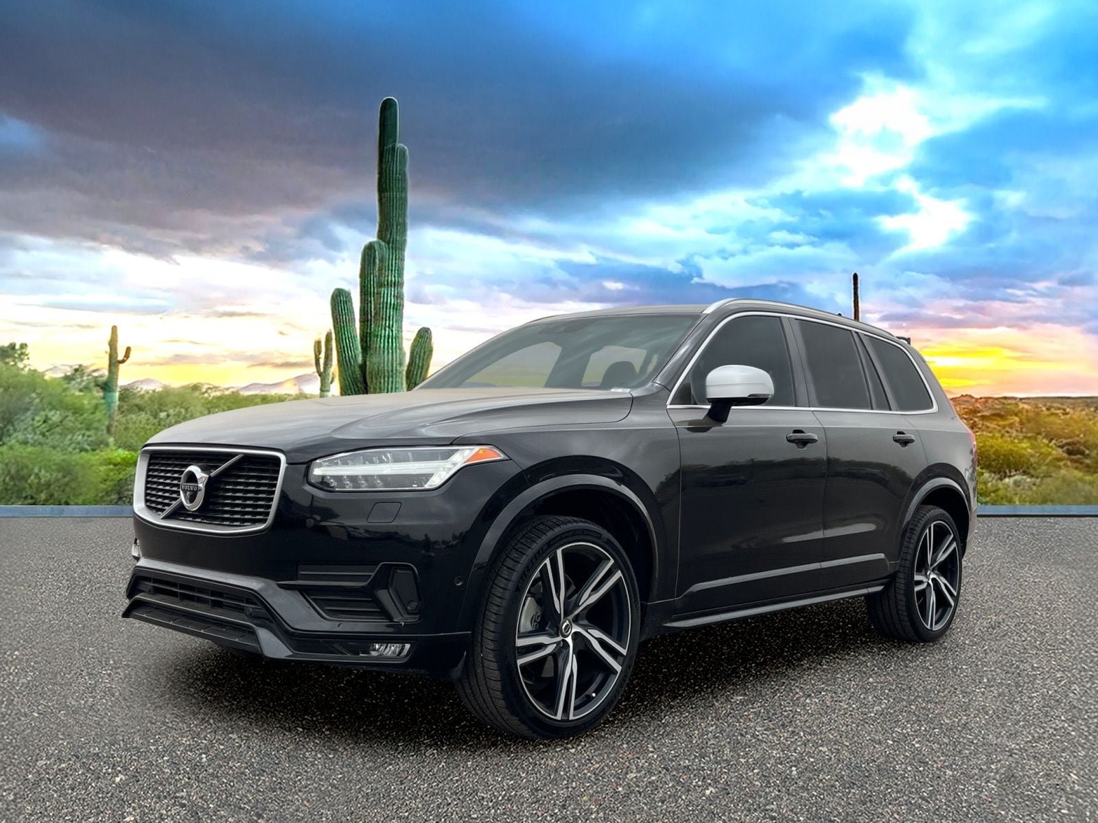 Used 2019 Volvo XC90 T6 R-Design w/ Advanced Package AWD/4WD image 2