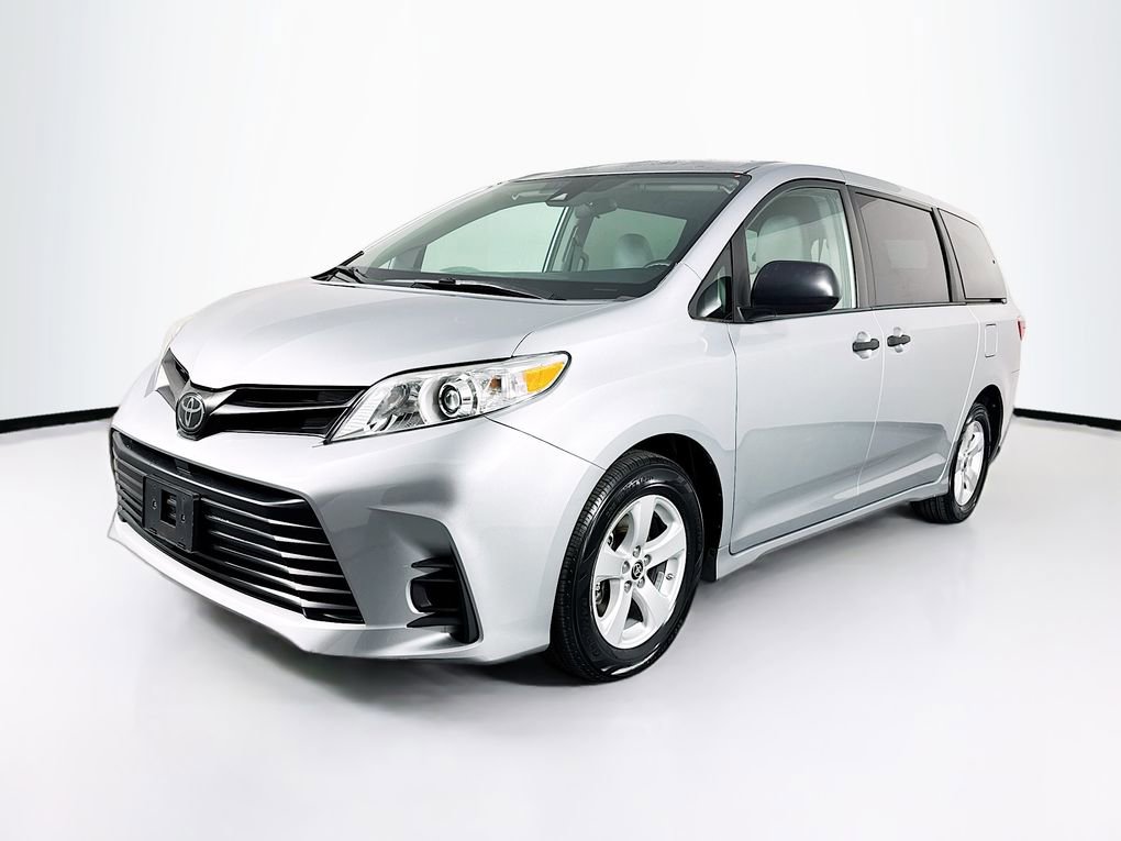 Used 2020 Toyota Sienna L image 3