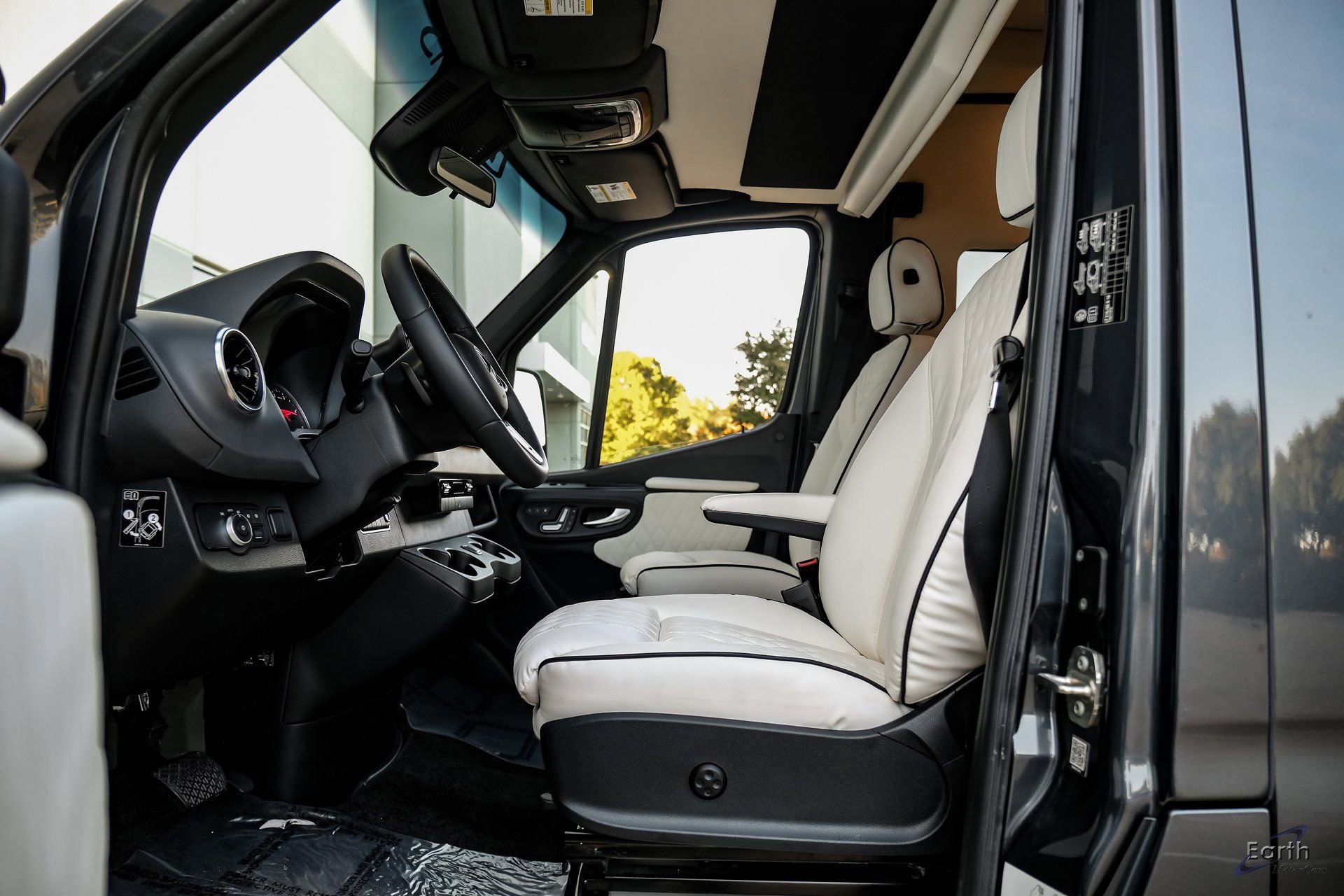 Used 2023 Mercedes-Benz Sprinter 3500 image 35