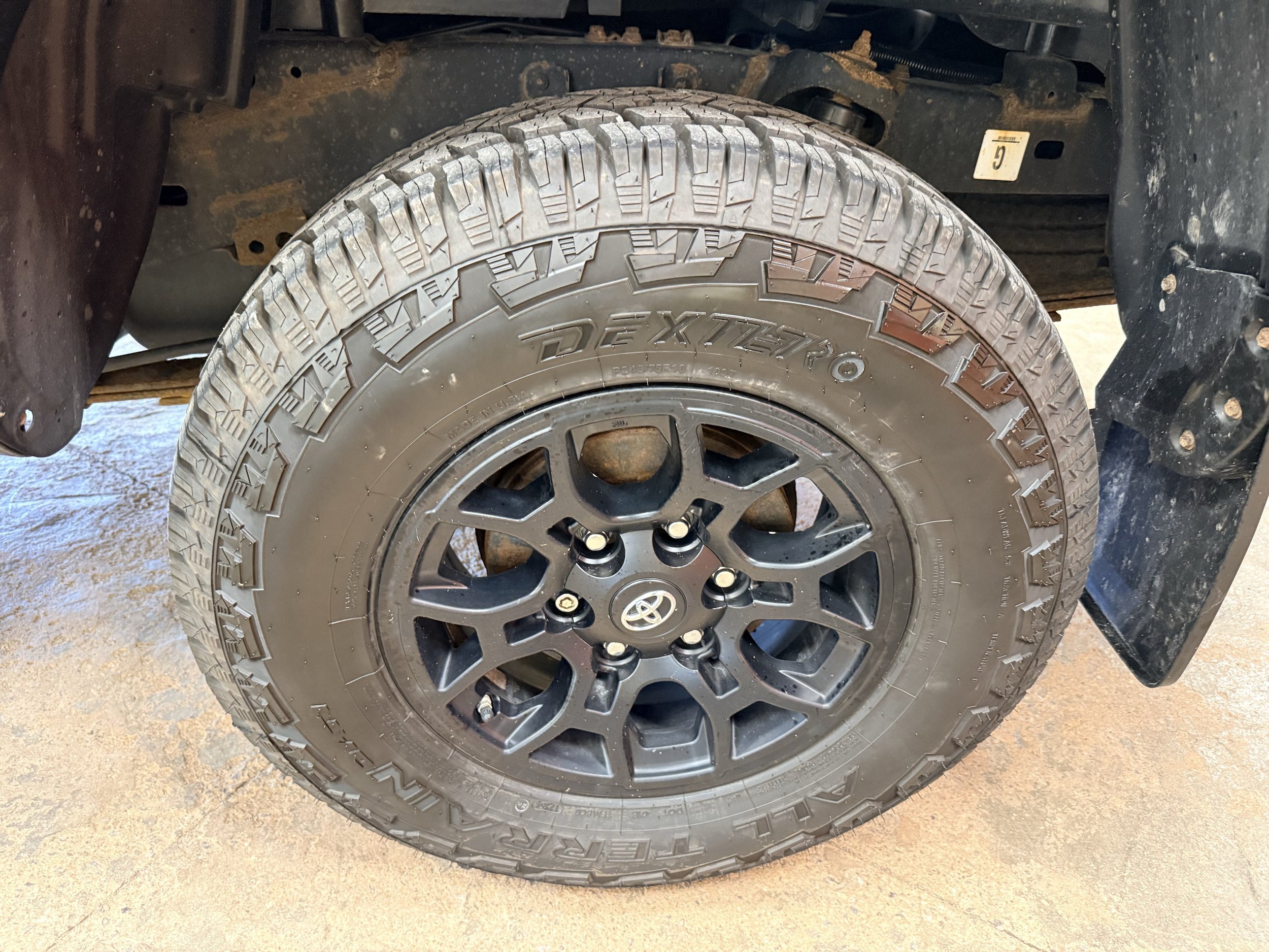 Used 2021 Toyota Tacoma SR5 AWD/4WD image 6