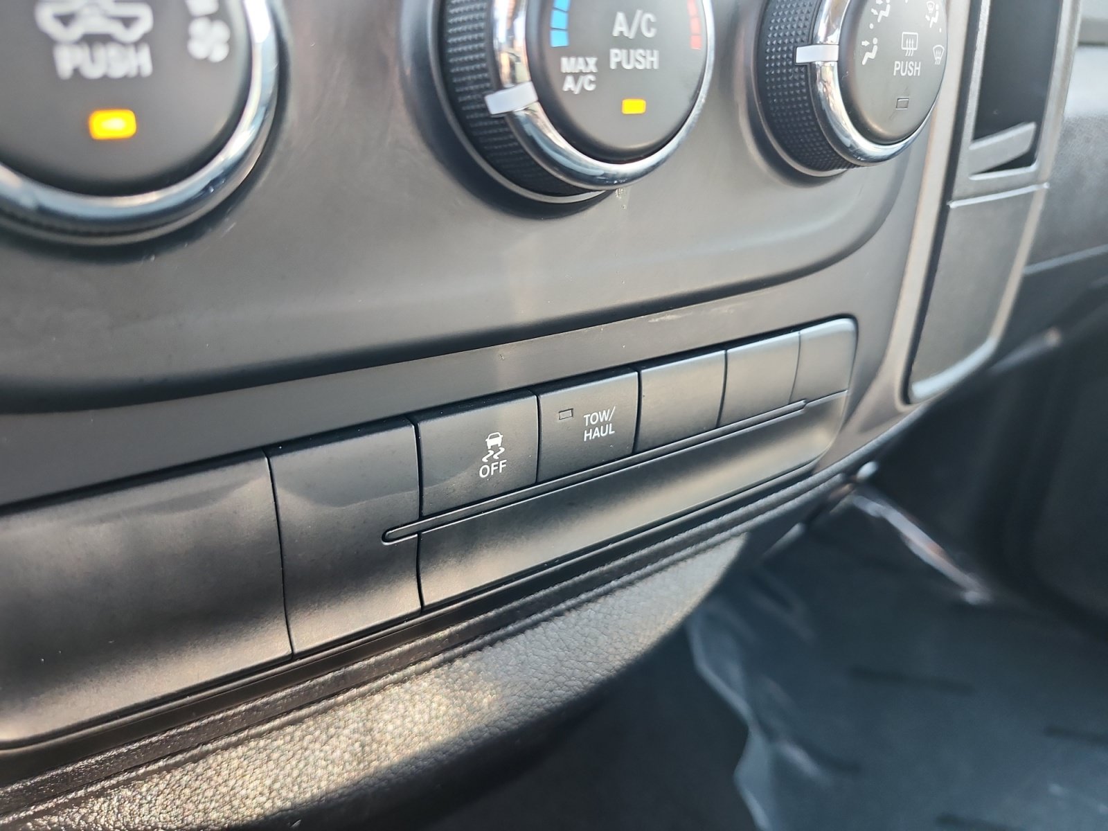 Used 2015 RAM 1500 Tradesman w/ Popular Equipment Group AWD/4WD image 20