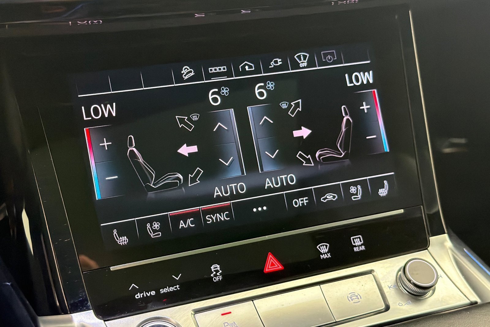 Used 2023 Audi e-tron Prestige w/ Prestige Package AWD/4WD image 20