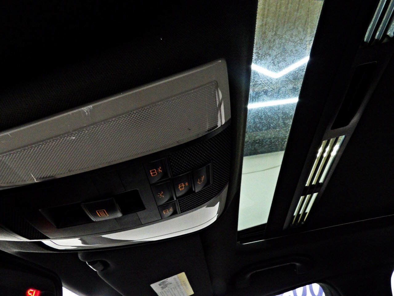 Used 2010 Mercedes-Benz C 300 Sedan image 18