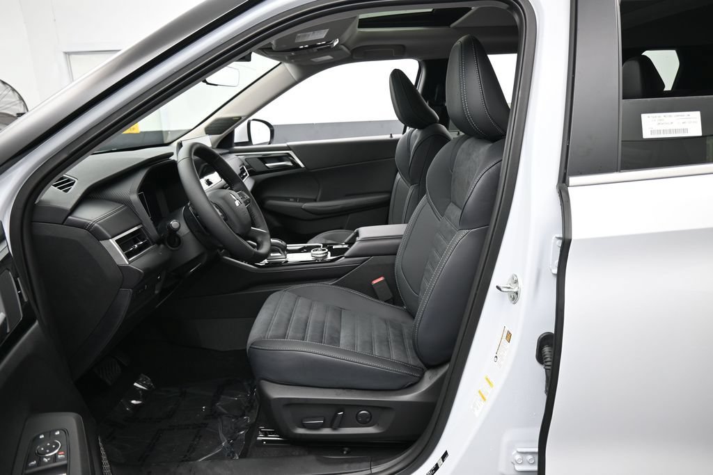 New 2026 Mitsubishi Outlander SE FWD image 11
