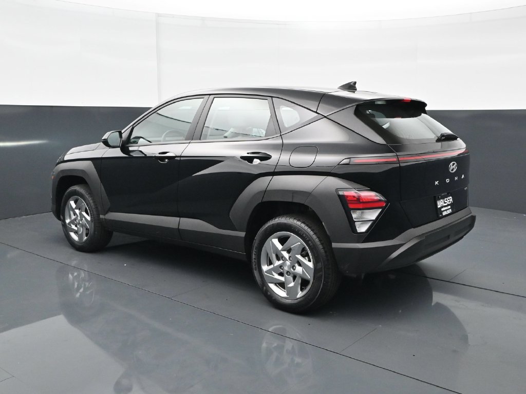 Used 2024 Hyundai Kona SE AWD/4WD image 4