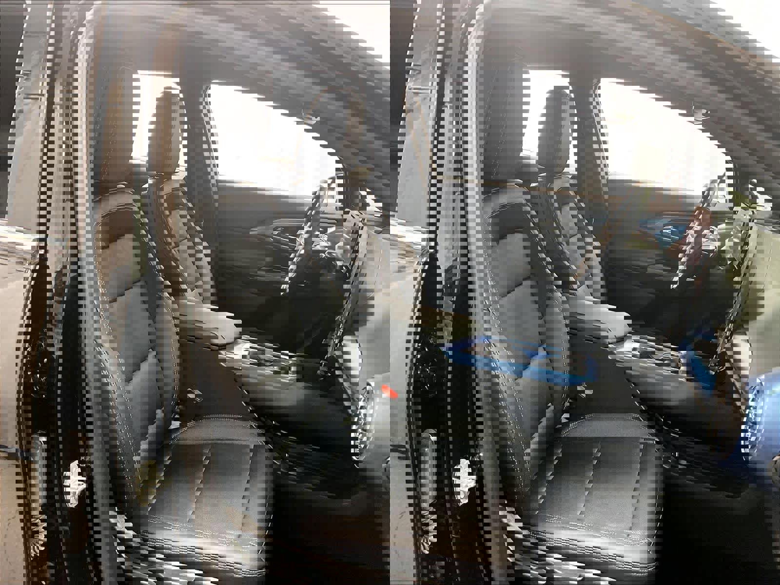 Used 2025 Chevrolet Equinox EV LT w/ Convenience Package image 11