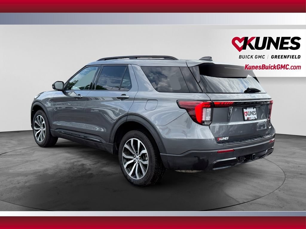 Used 2025 Ford Explorer ST-Line AWD/4WD image 8