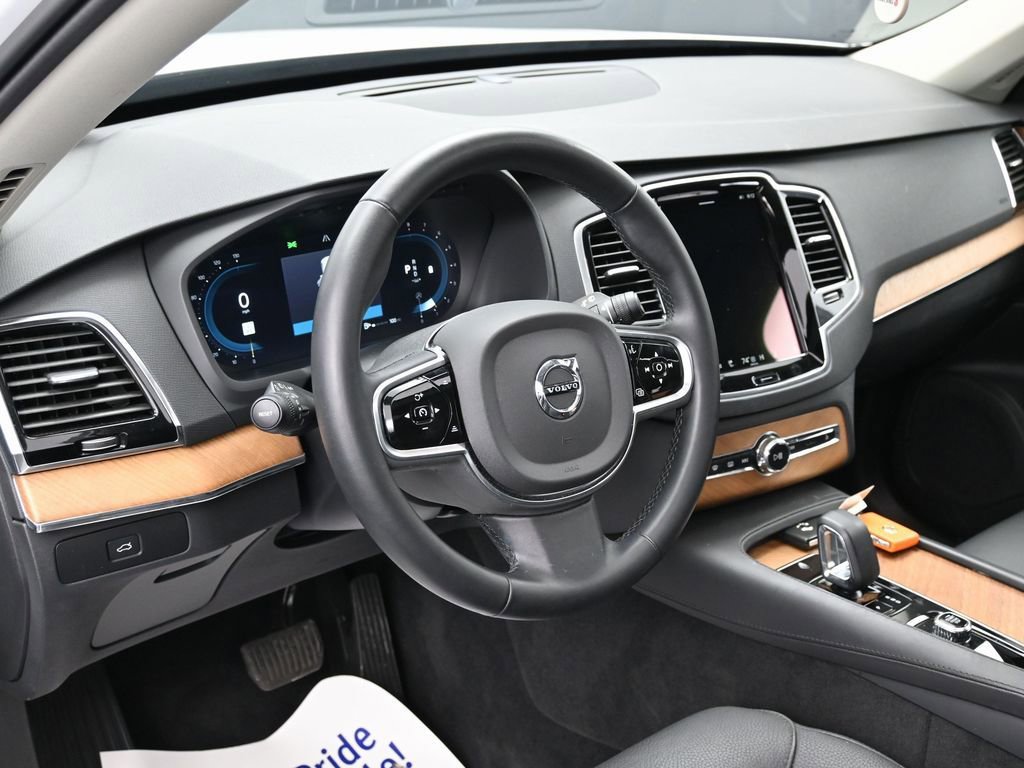 Used 2024 Volvo XC90 B5 Plus image 19
