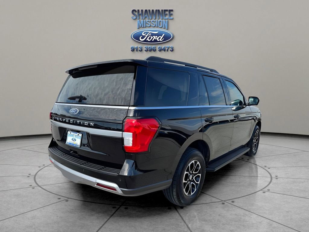 Used 2024 Ford Expedition XLT image 5