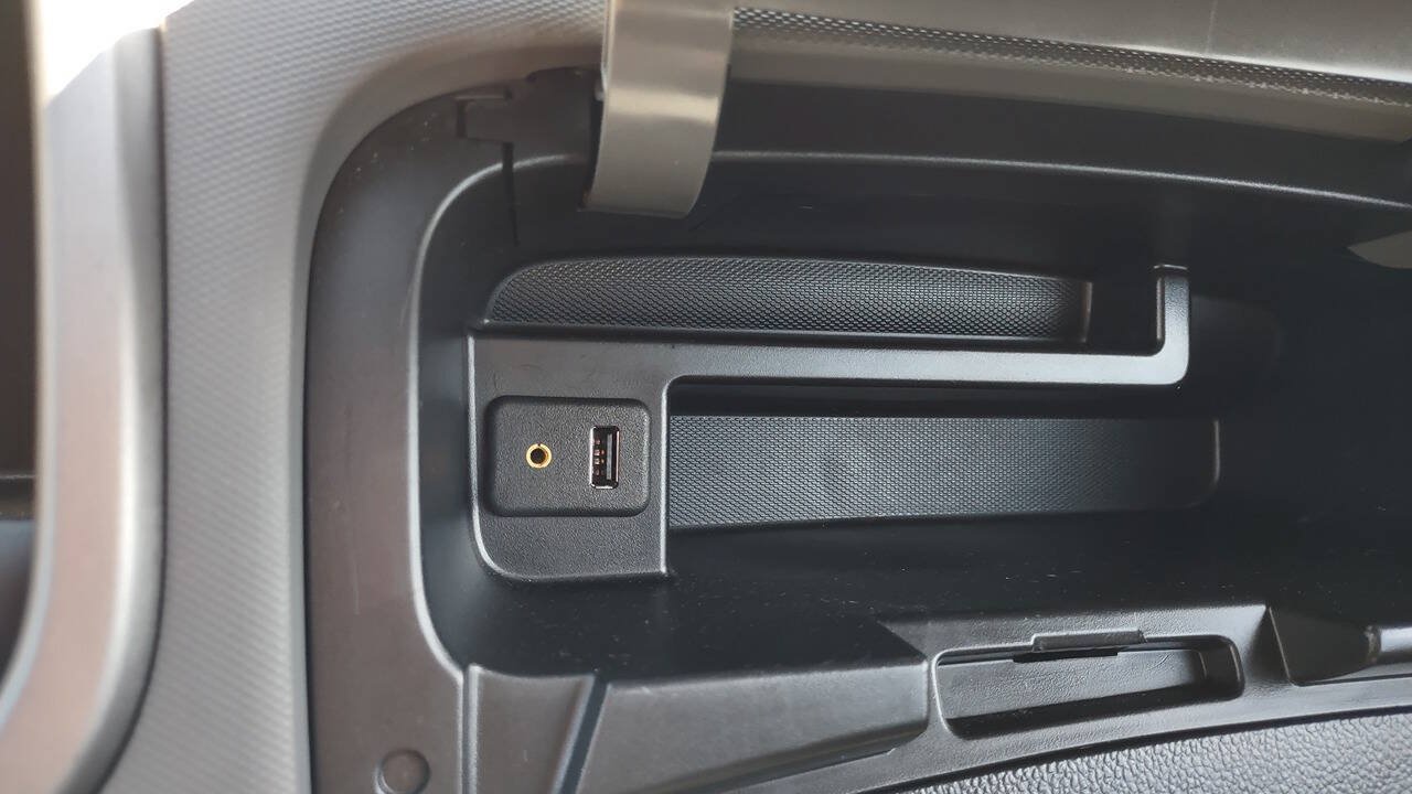 Used 2016 Chevrolet Sonic LT FWD image 18