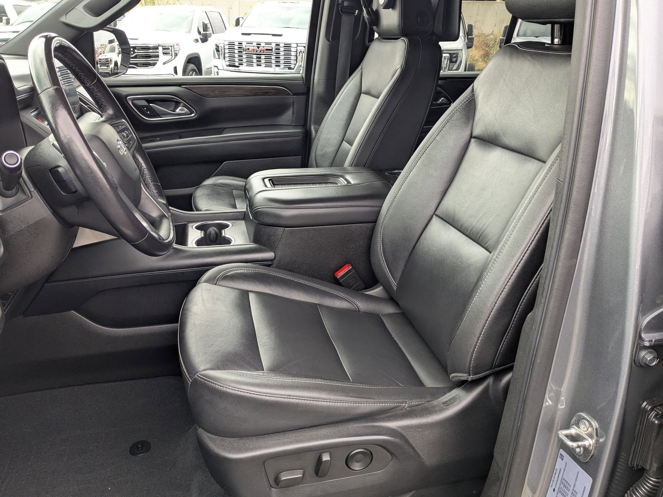 Used 2021 Chevrolet Tahoe Z71 w/ Rear Media and Nav Package image 24