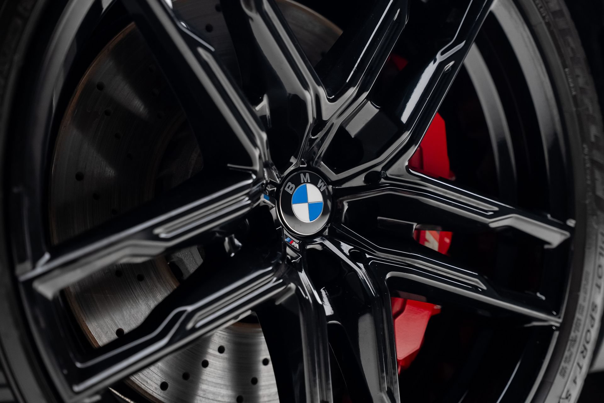 Used 2022 BMW M8 Competition w/ M Carbon Exterior Package AWD/4WD image 26