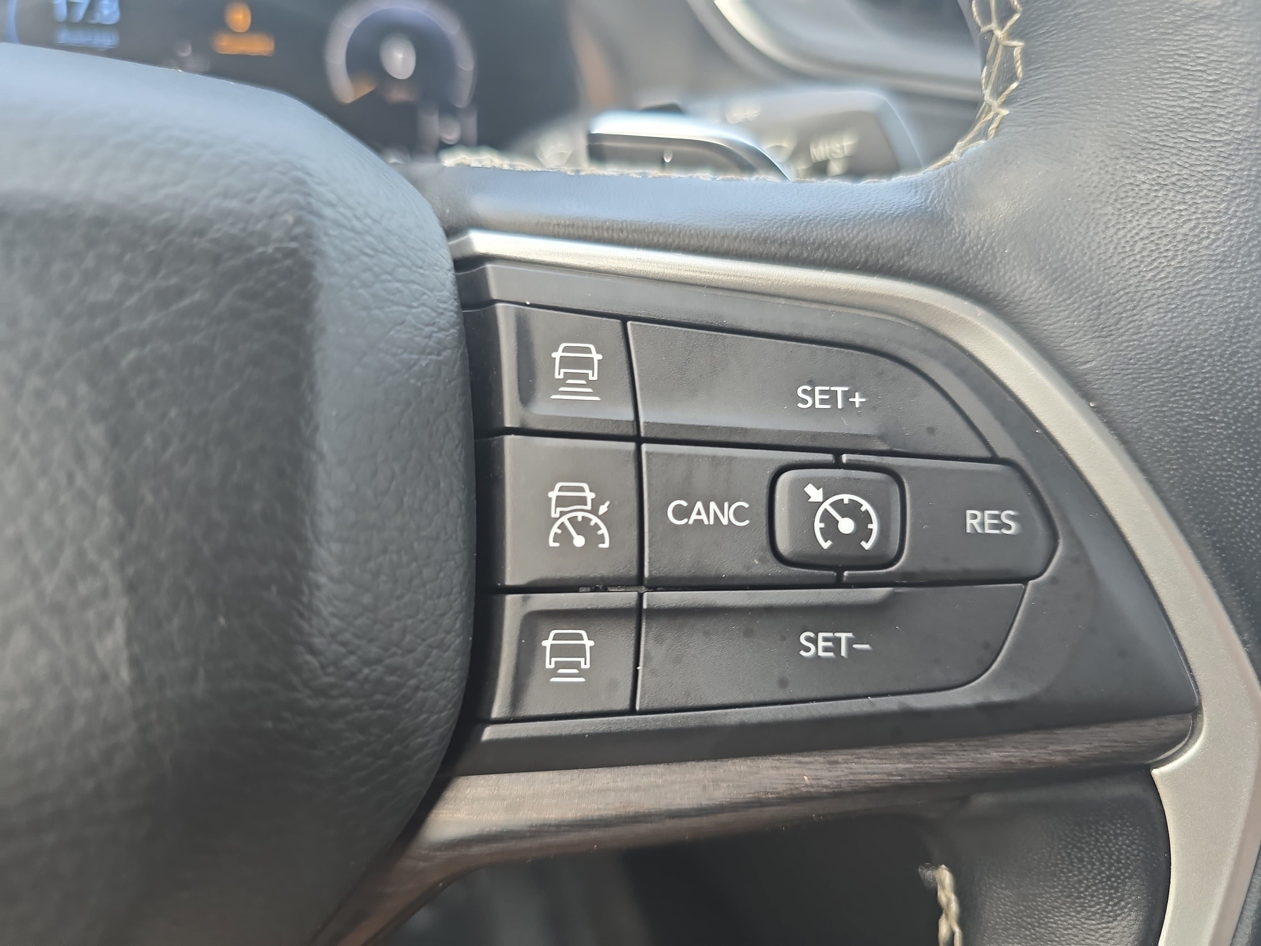 Used 2021 Jeep Grand Cherokee L Limited AWD/4WD image 19