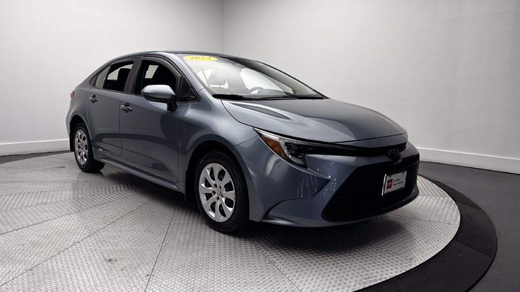 Certified 2024 Toyota Corolla LE AWD/4WD image 43