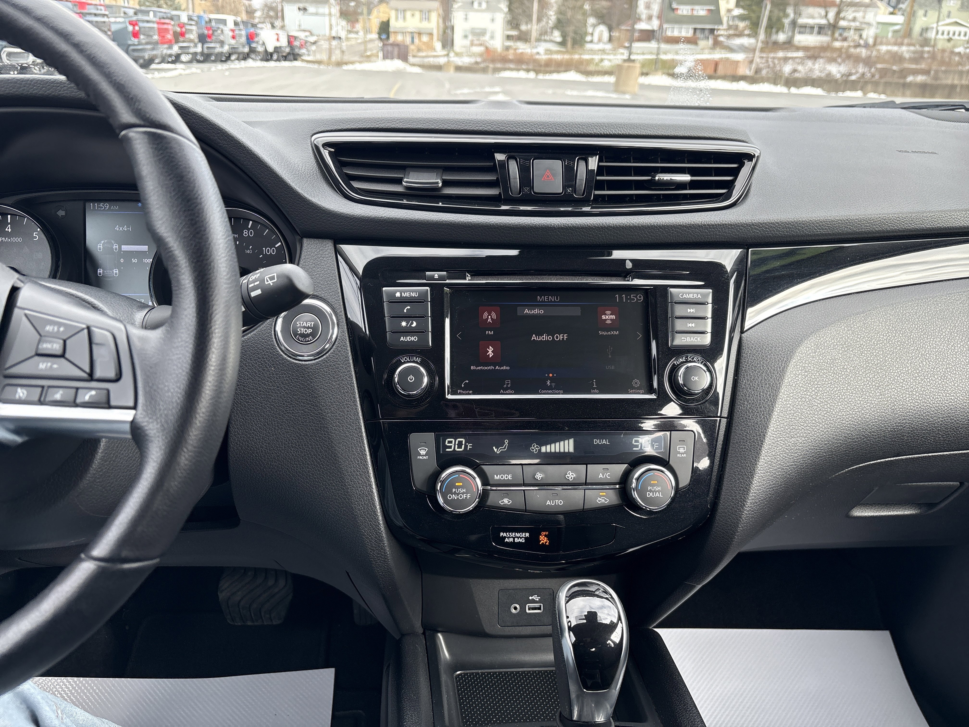 Used 2022 Nissan Rogue Sport SV image 25