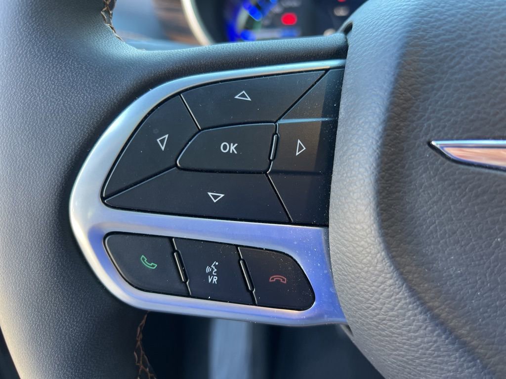 Certified 2022 Chrysler Pacifica Pinnacle image 14