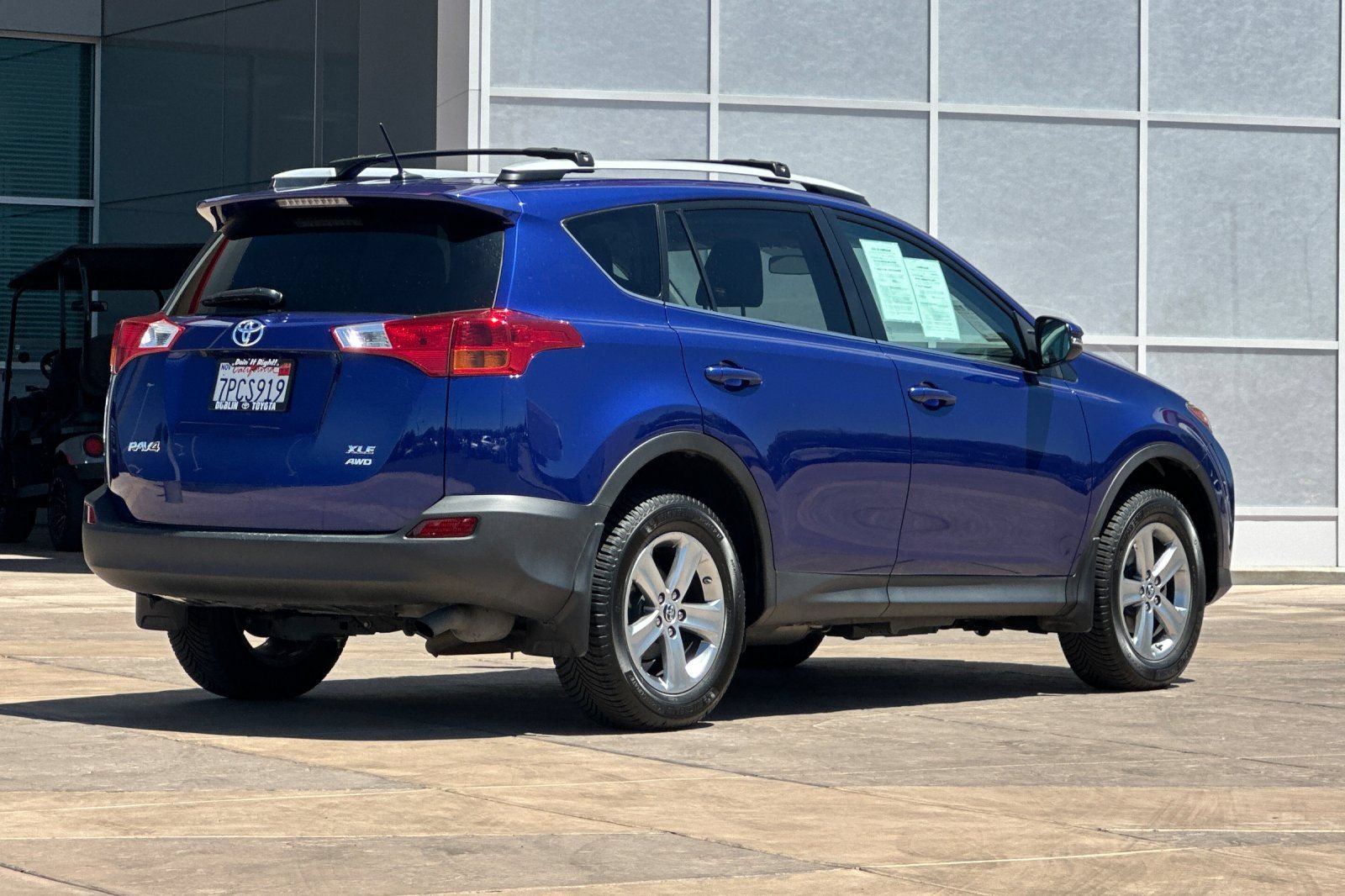 Used 2015 Toyota RAV4 XLE AWD/4WD image 4
