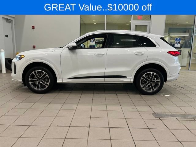 Used 2025 Audi Q5 Premium w/ 19" Wheel Package AWD/4WD image 4
