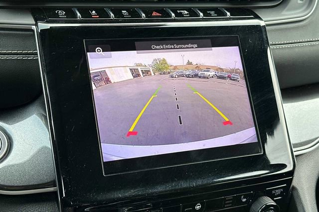 Used 2021 Jeep Grand Cherokee L Laredo image 18