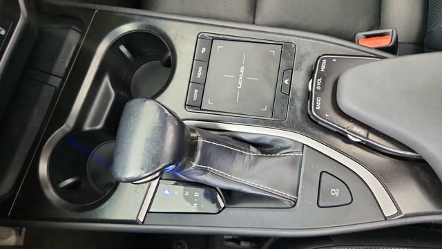 Used 2019 Lexus UX 200 FWD image 47