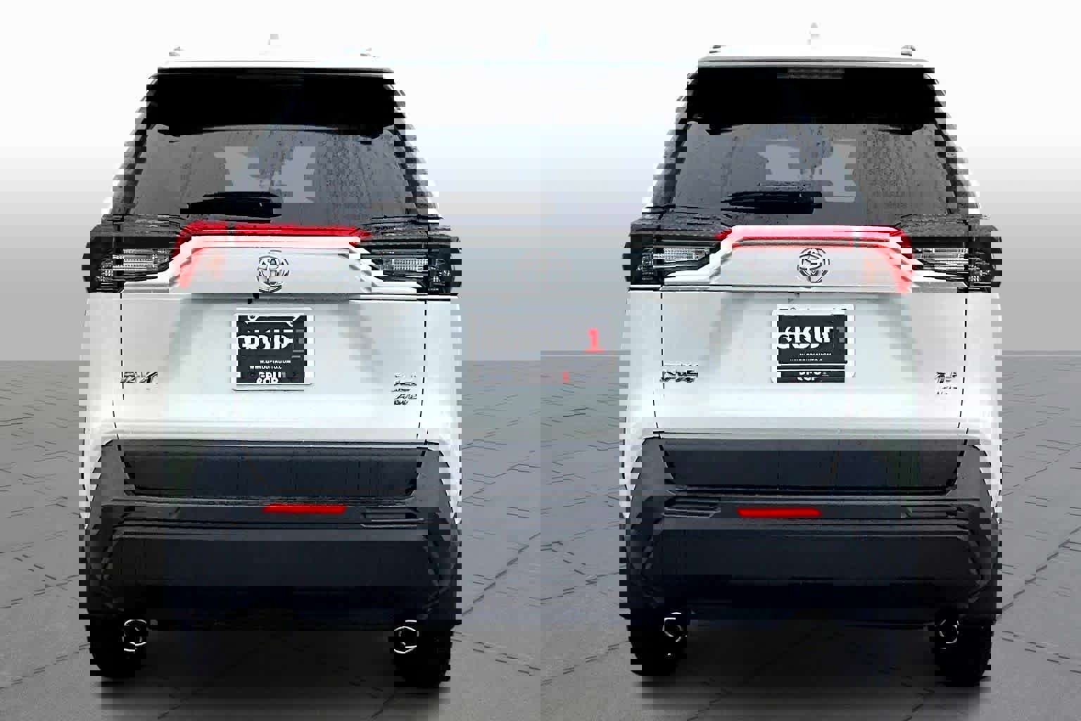 Used 2021 Toyota RAV4 XLE Premium AWD/4WD image 5