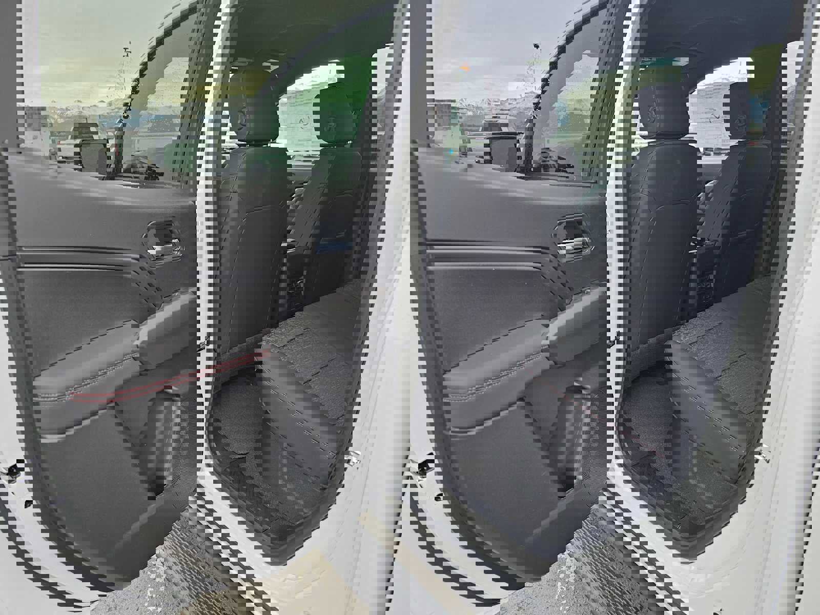 New 2025 Chevrolet Colorado Z71 w/ Technology Package image 15