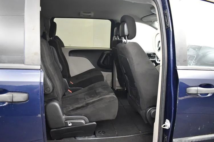 Used 2012 Dodge Grand Caravan American Value Package FWD image 18