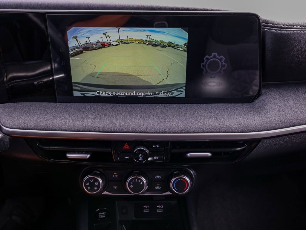 Used 2025 Nissan Kicks SV FWD image 30