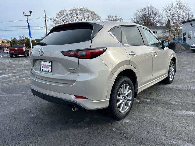 Used 2024 MAZDA CX-5 AWD 2.5 S w/ Select Package image 3