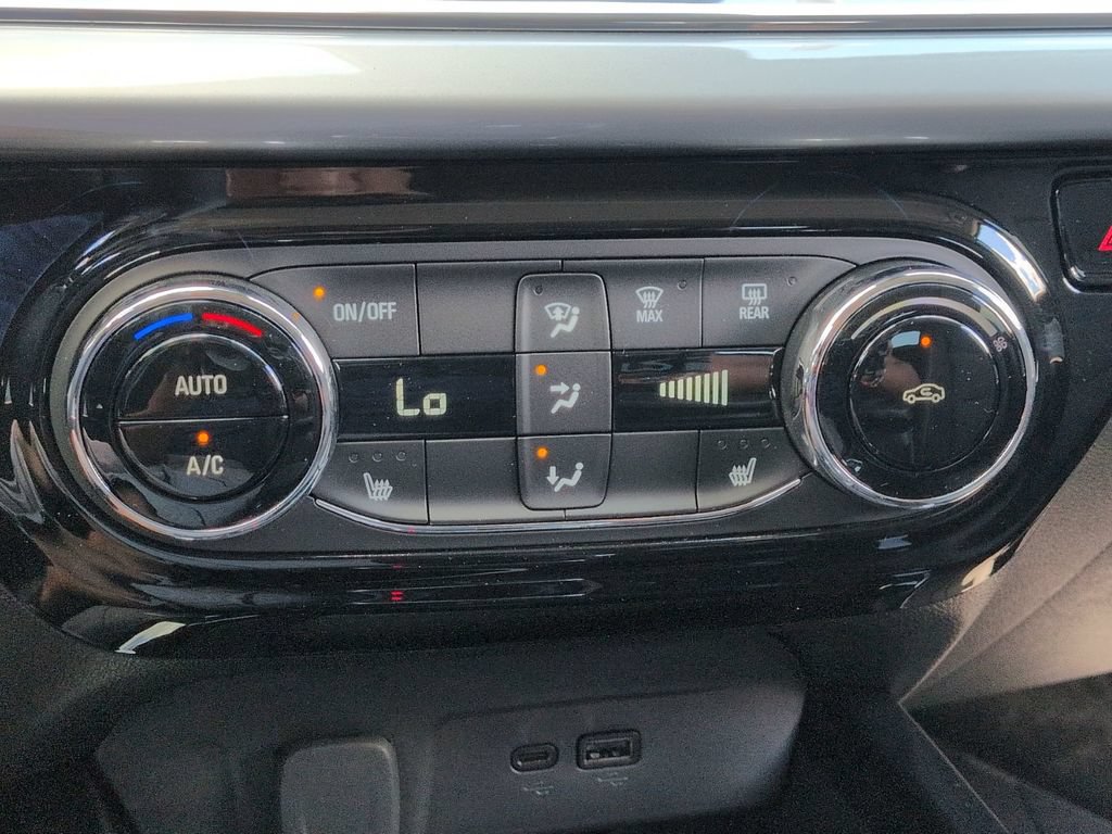 New 2026 Chevrolet Trax LT w/ Driver Confidence Package FWD image 31