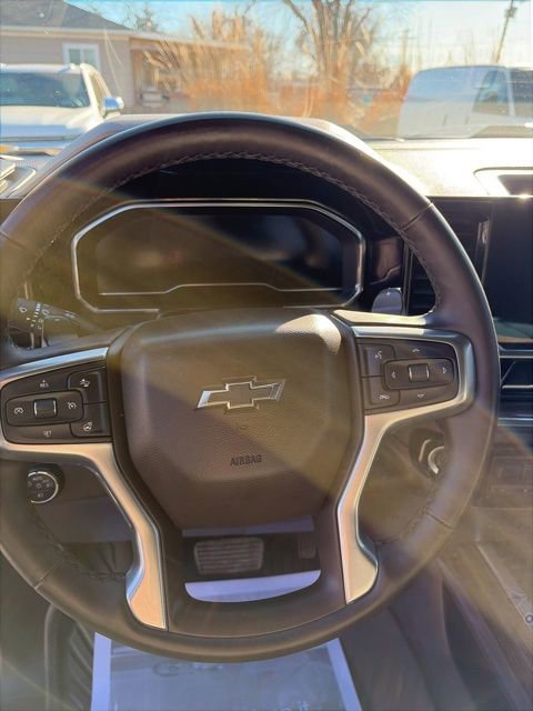 Used 2024 Chevrolet Silverado 1500 LT Trail Boss w/ LT Trail Boss Premium Package AWD/4WD image 16