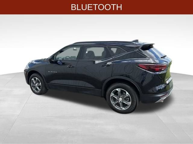 Used 2023 Chevrolet Blazer LT w/ Convenience Package FWD image 4