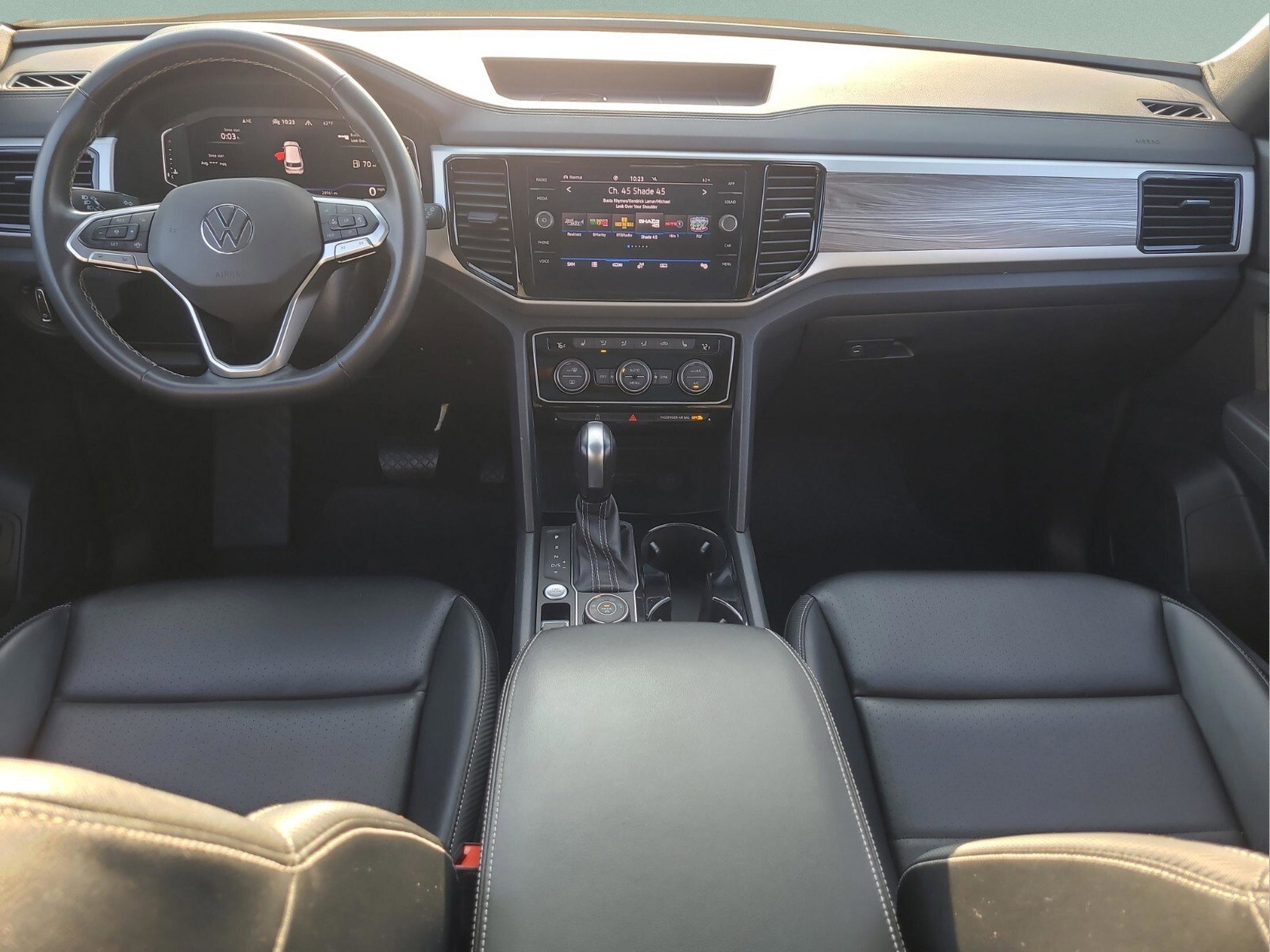 Used 2022 Volkswagen Atlas Cross Sport SE w/ Panoramic Sunroof Package image 12