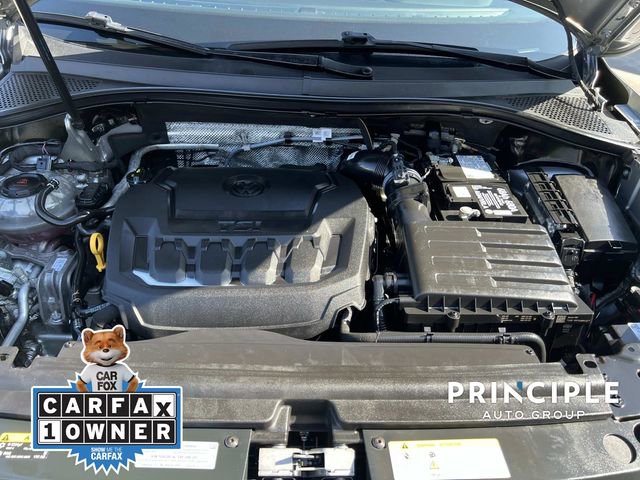 Certified 2022 Volkswagen Tiguan SE R-Line image 34