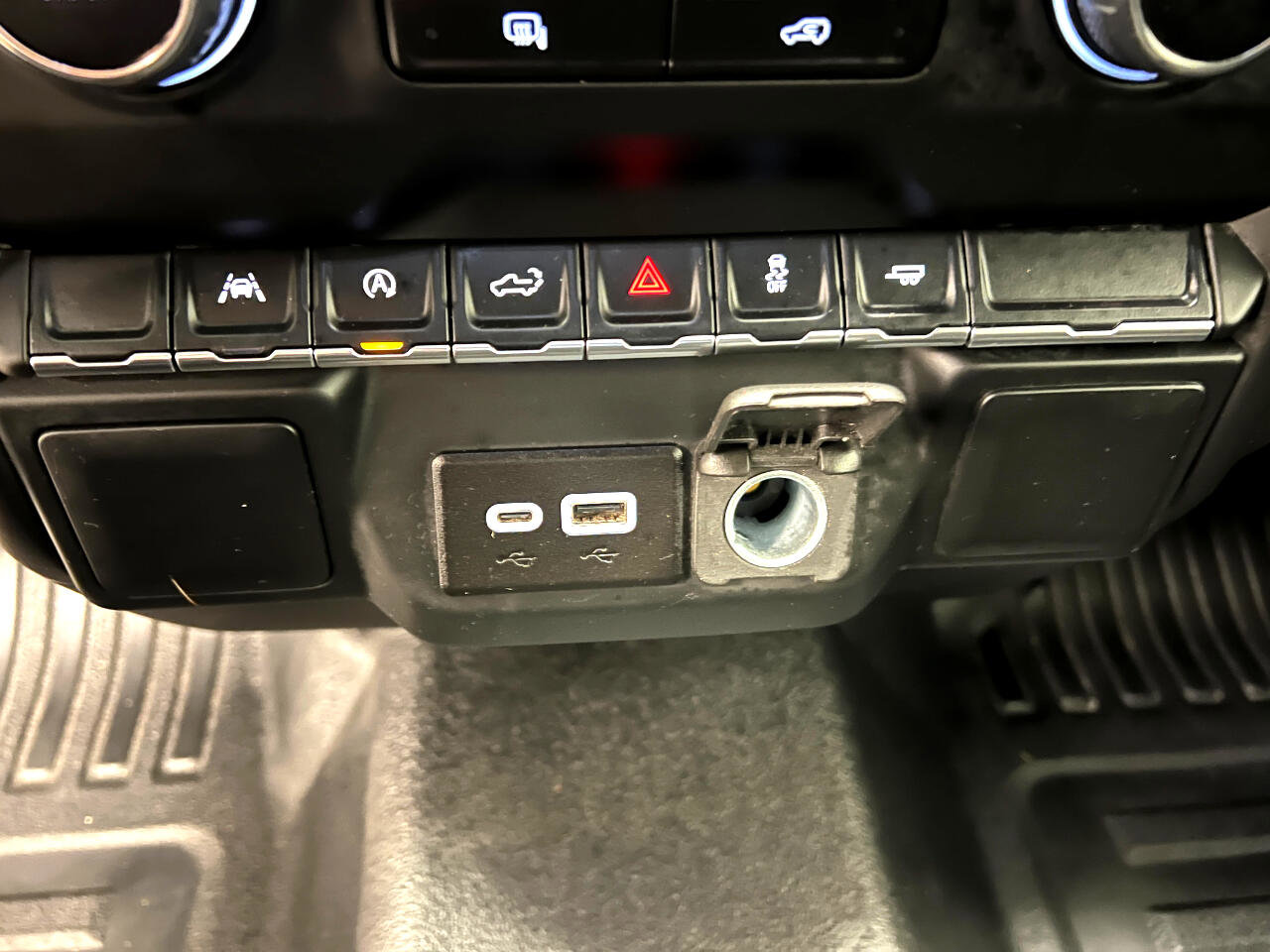 Used 2024 Chevrolet Silverado 1500 W/T w/ WT Fleet Convenience Package image 30