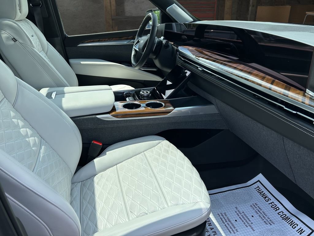 Used 2025 Cadillac Escalade Sport Platinum image 15