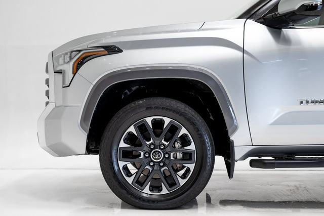 Used 2024 Toyota Tundra Limited AWD/4WD image 31