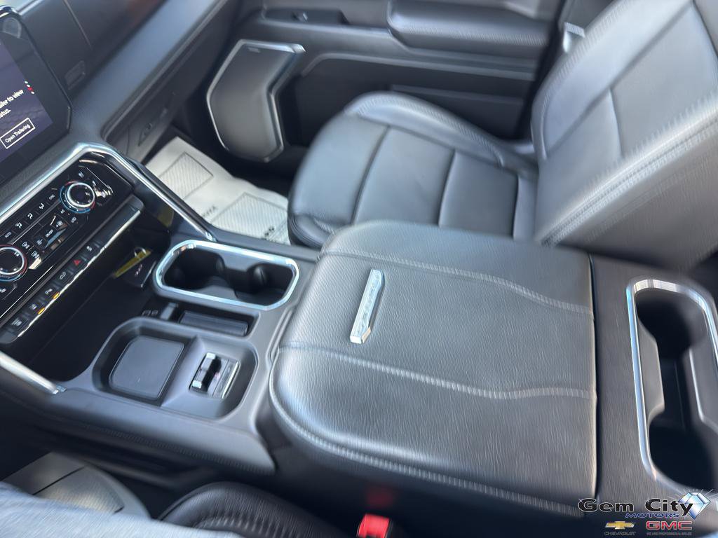 Used 2024 GMC Sierra 3500 Denali w/ Denali Reserve Package AWD/4WD image 22