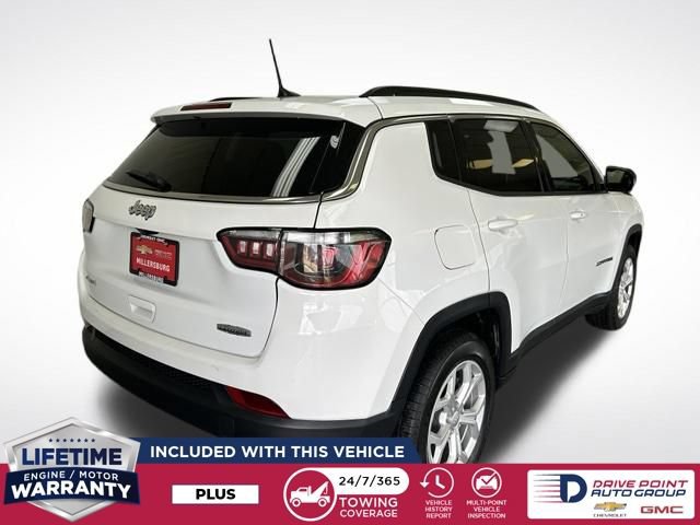 Used 2024 Jeep Compass Latitude AWD/4WD image 3