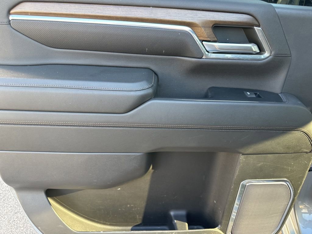 Used 2024 Chevrolet Silverado 2500 High Country w/ High Country Premium Package AWD/4WD image 31