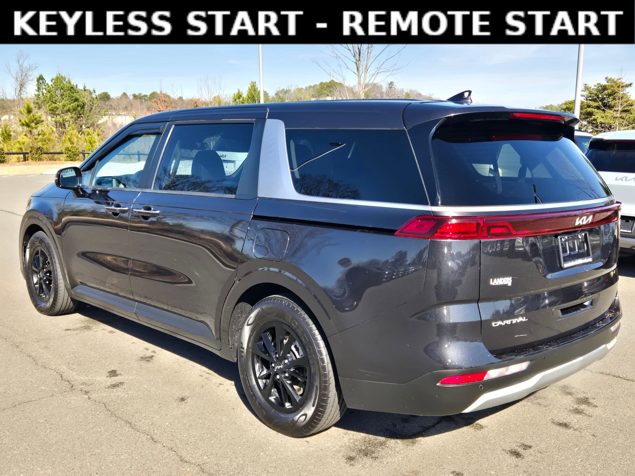 Certified 2023 Kia Carnival LX image 5