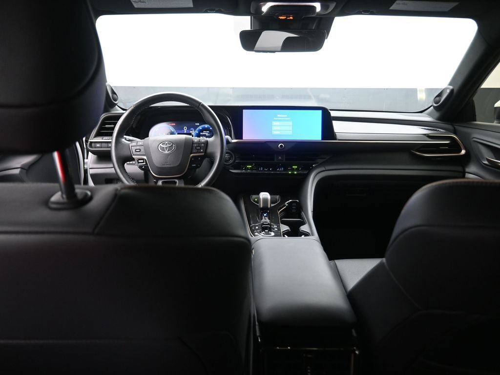 Used 2024 Toyota Crown Limited image 13