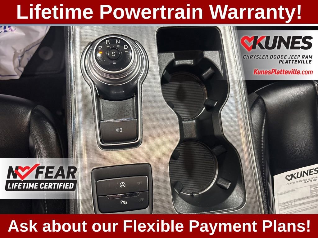 Used 2024 Ford Edge Titanium image 30