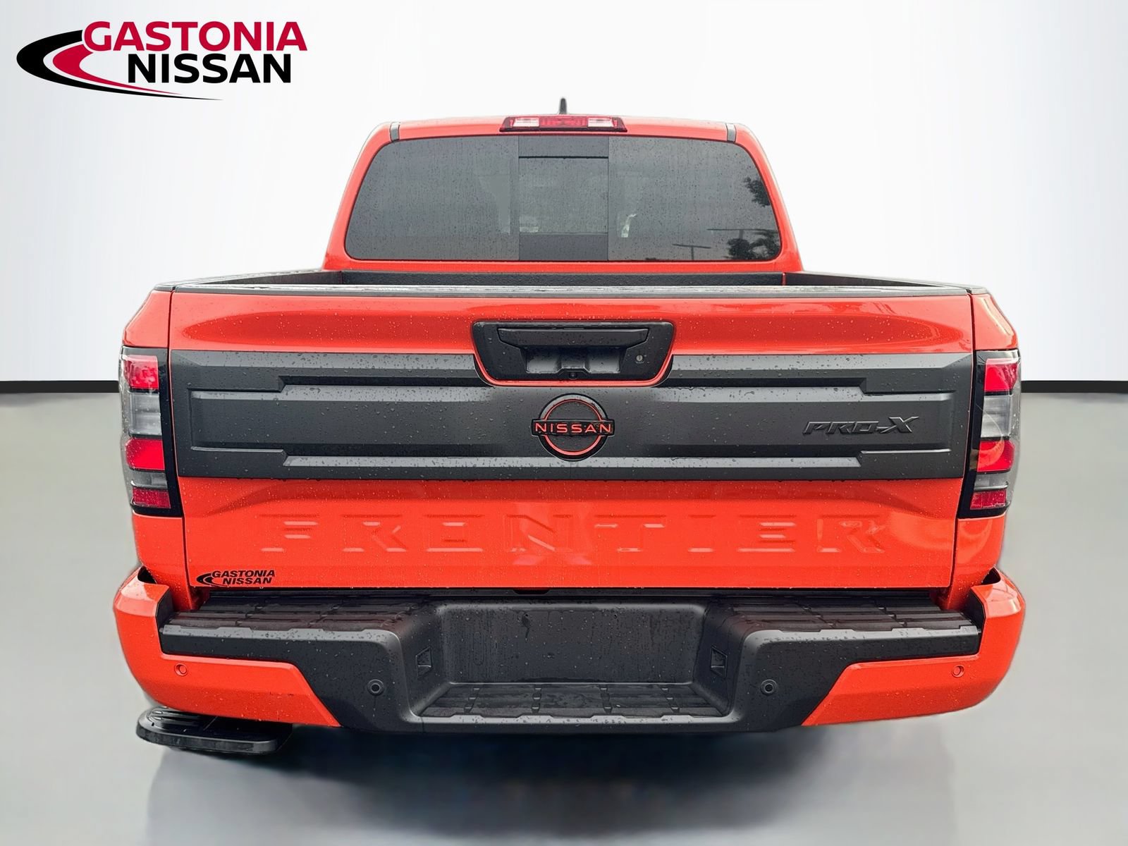 Used 2025 Nissan Frontier Pro-X RWD image 7