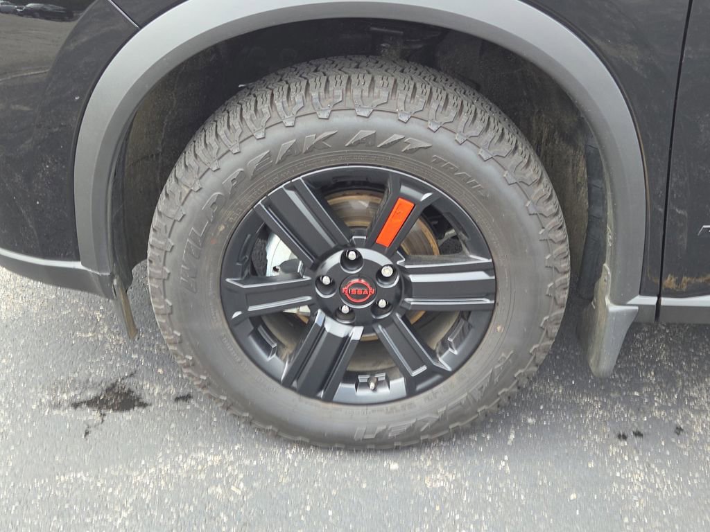 Certified 2025 Nissan Rogue SV image 2