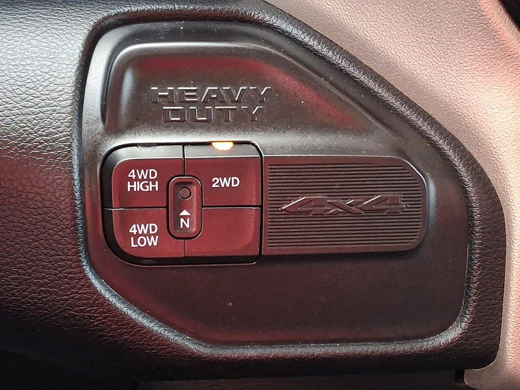 Used 2024 RAM 2500 Laramie AWD/4WD image 30