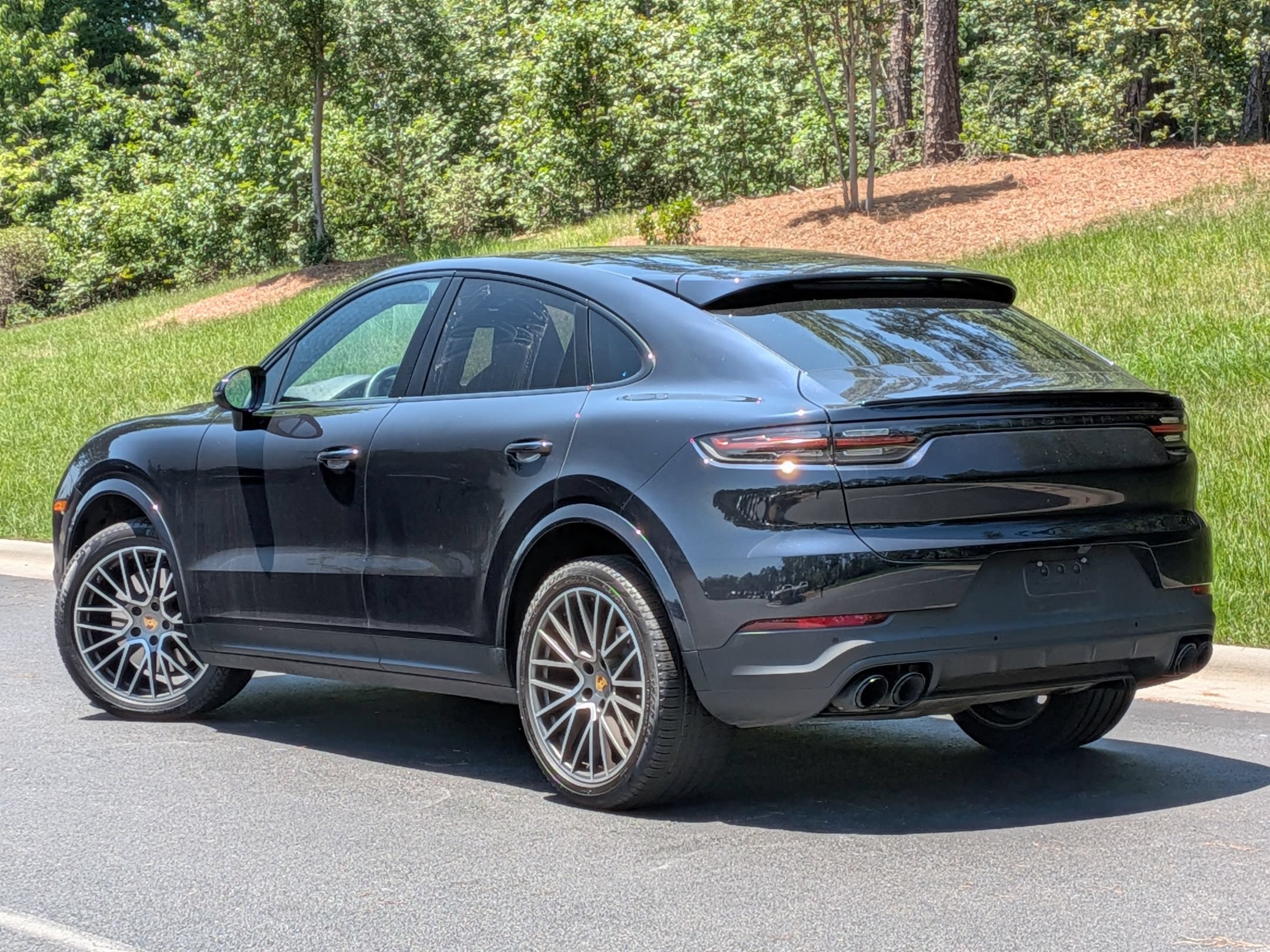 Certified 2023 Porsche Cayenne Platinum Edition AWD/4WD image 3